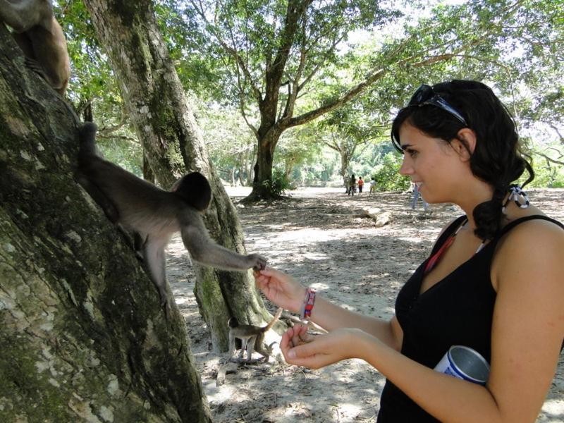 Grand Selva Lodge & Tours Тена Екстер'єр фото