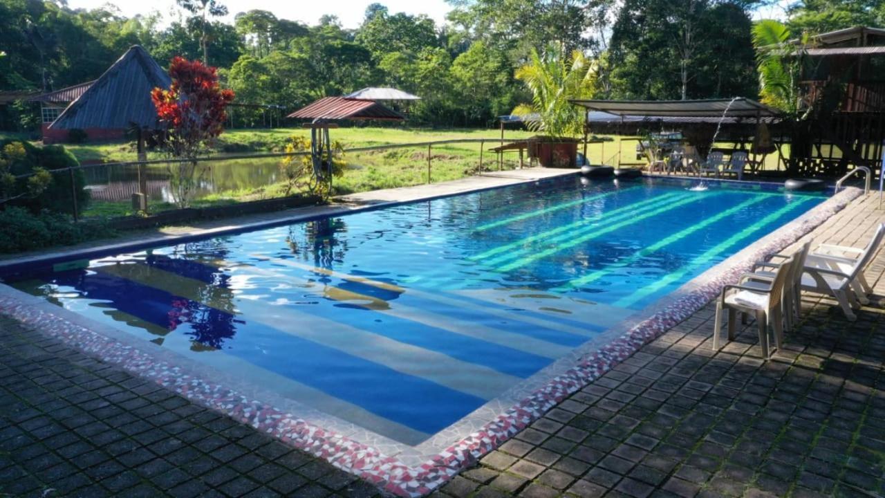 Grand Selva Lodge & Tours Тена Екстер'єр фото