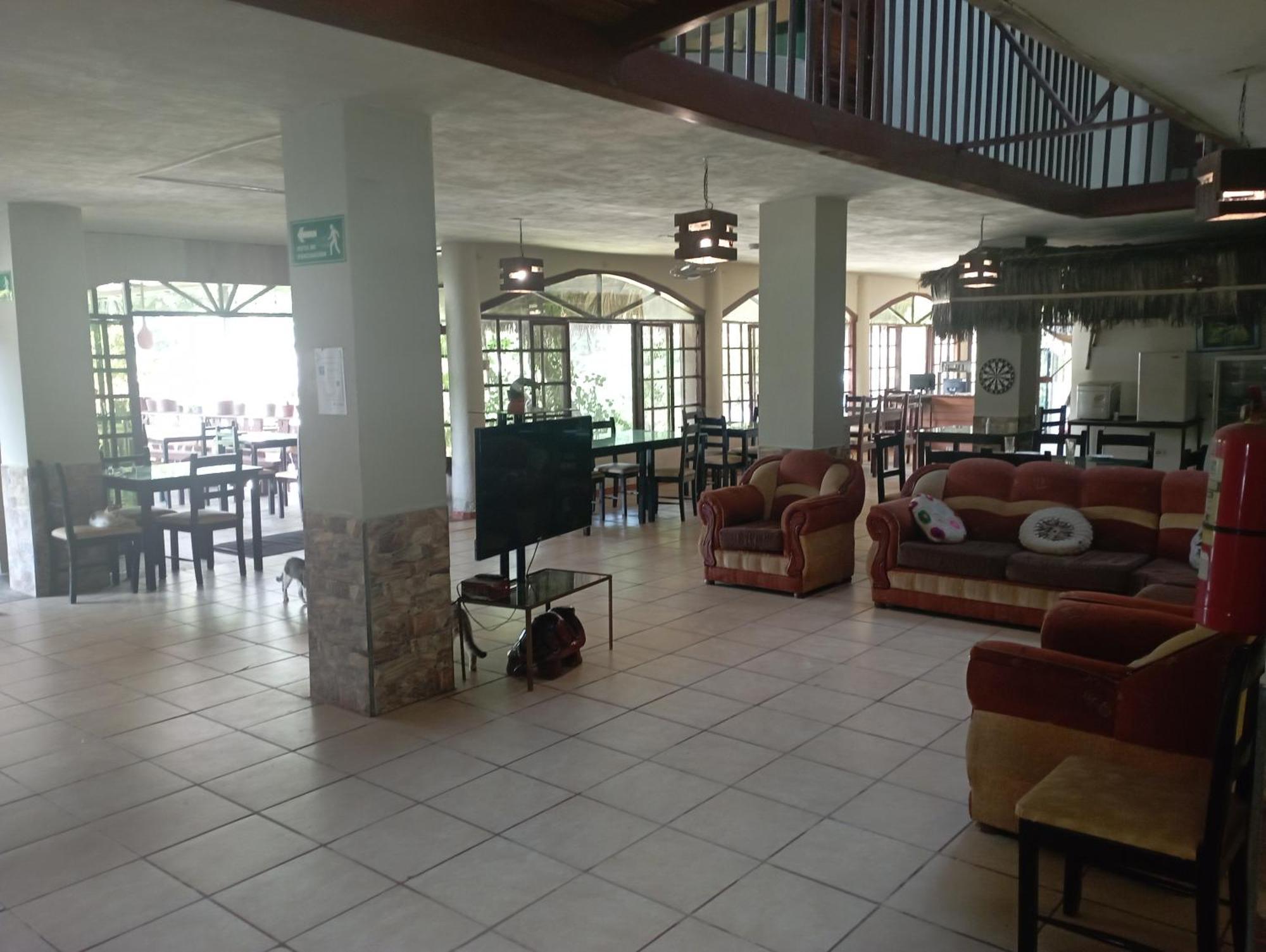 Grand Selva Lodge & Tours Тена Екстер'єр фото
