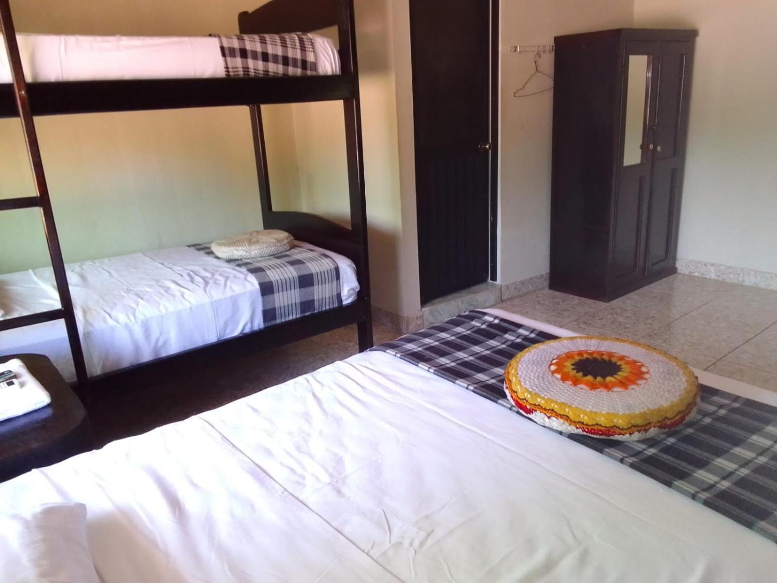 Grand Selva Lodge & Tours Тена Екстер'єр фото
